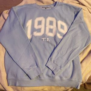 The Old Taylor 1989 Shop Crewneck